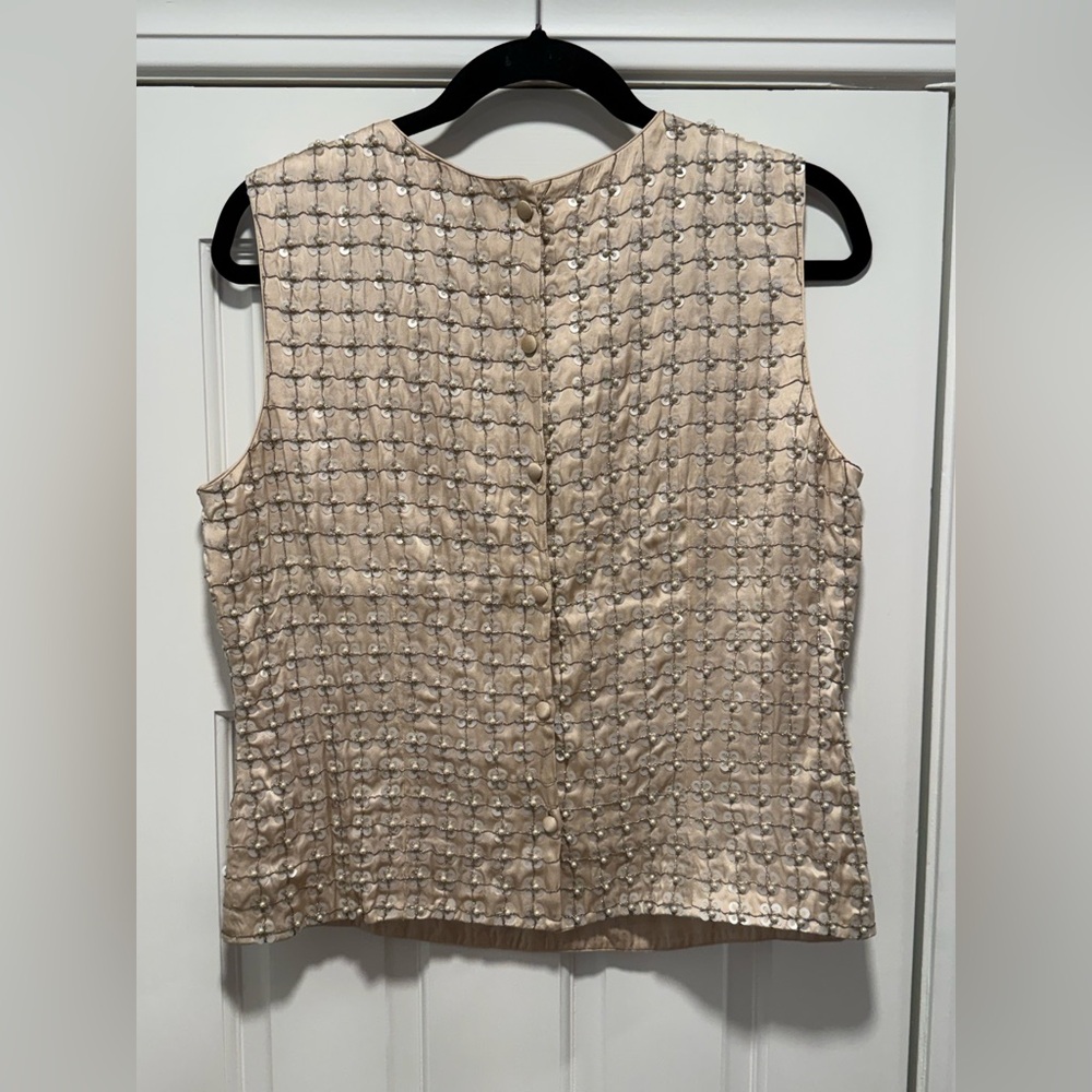 Banana Republic Beaded Sleeveless 100% Silk Top - Size 10 - NWT - Picture 6 of 6